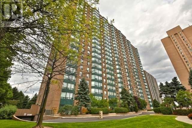 1707-135 Hillcrest  