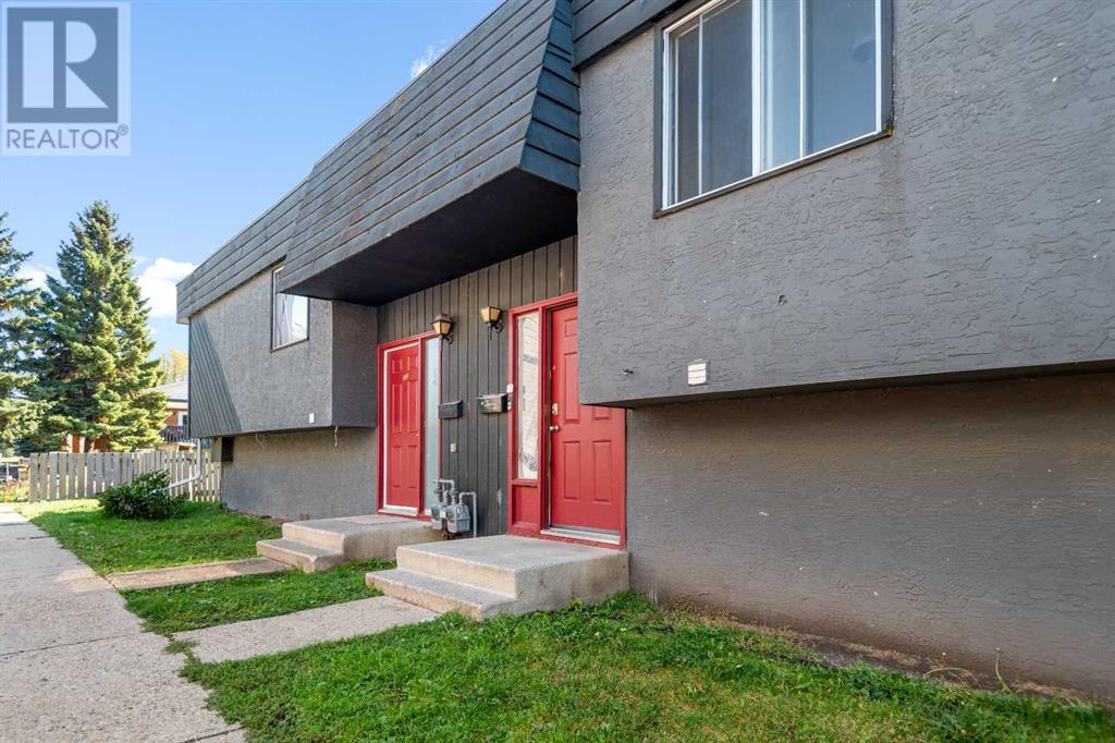 27 Orient Green, Red Deer, AB, T4P 1W3