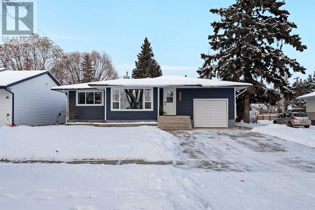 5624 49 Avenue, Lacombe, AB, T4L 1M8