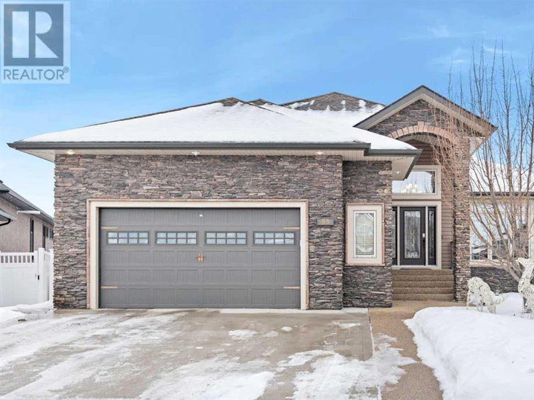 88 Oakwood Close, Red Deer, AB, T4P 0C5