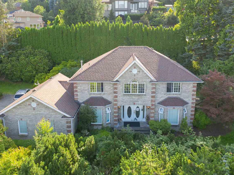 8741 Sunrise Drive, Chilliwack BC V2R 3J1