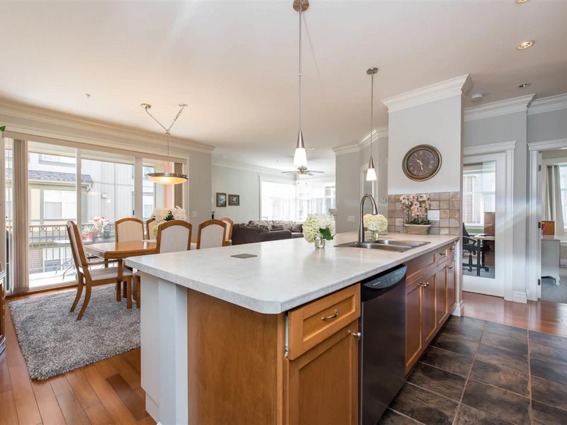 206A - 45595 Tamihi Way, Chilliwack BC V2R 0G3