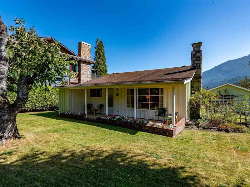 1844 Lindell Avenue, Cultus Lake BC V2R 4W6