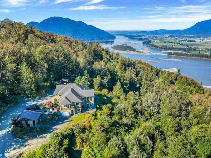 43380 Honeysuckle Drive, Chilliwack BC V2R 4A4