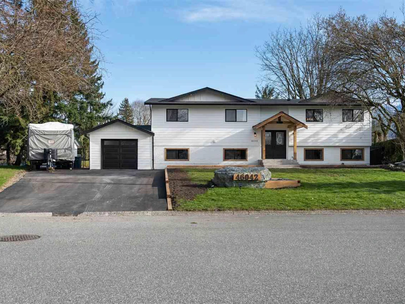 46042 Lake Drive, Chilliwack BC V2R 2P9