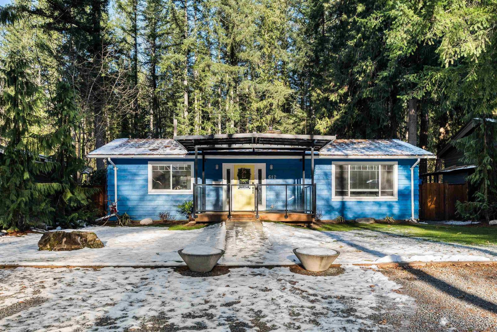 612 Mountain View Road, Cultus Lake, BC, V2R 4Z5