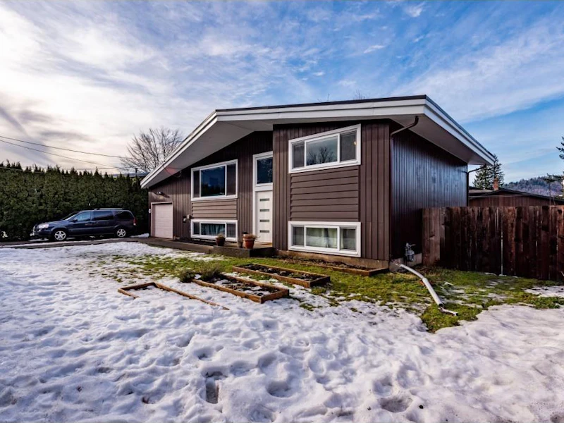 1535 Pinewood Avenue, Agassiz BC V0M 1A2