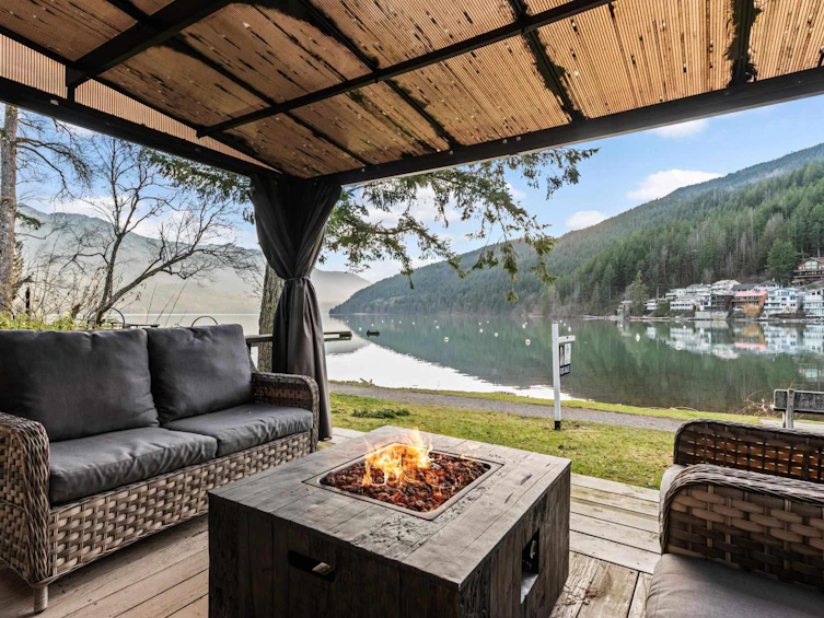 107 1st Avenue, Cultus Lake, BC, V2R 4Y4