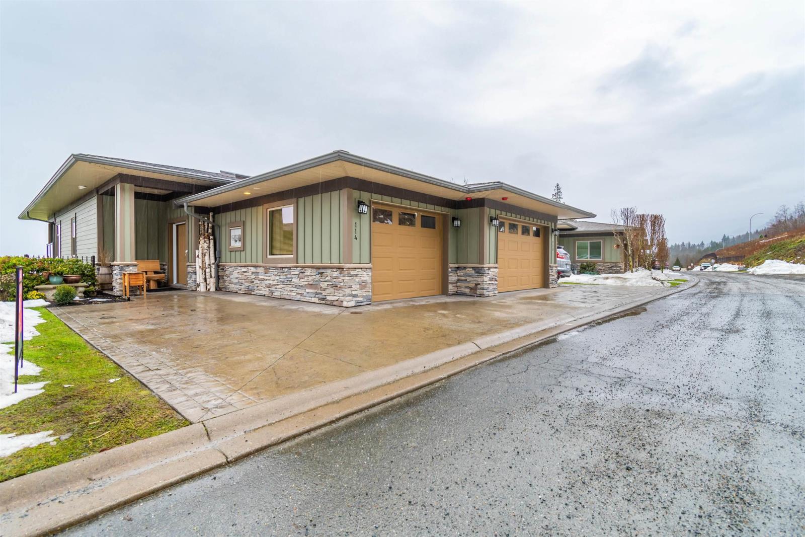 114-51096 Falls Court, Chilliwack, BC, V4Z 1K7
