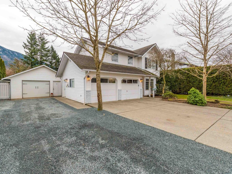42320 Elizabeth Avenue, Chilliwack BC V2R 5C9