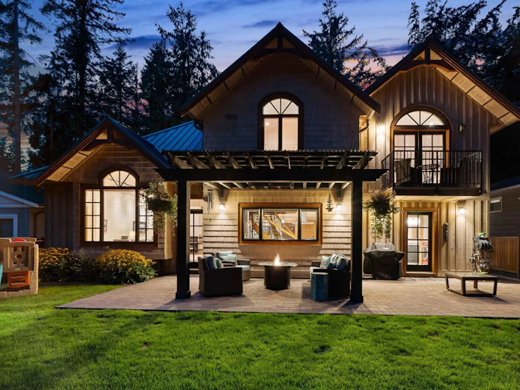 611 Mountain View Road, Cultus Lake, BC, V2R 4Z5
