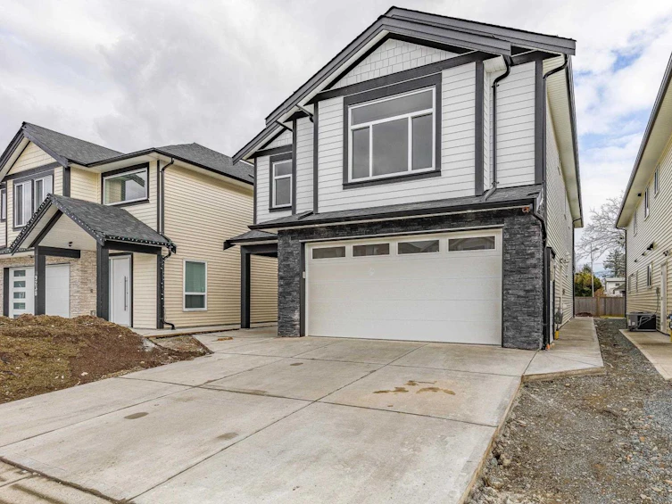 9232 Sitka Place, Chilliwack, BC, V2P 8B6