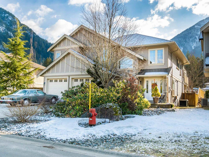20094 Birch Place, Hope BC V0X 1L2