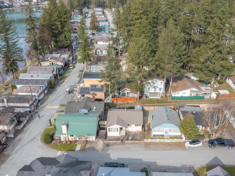 366 Cedar Street, Cultus Lake BC V2R 4Z1