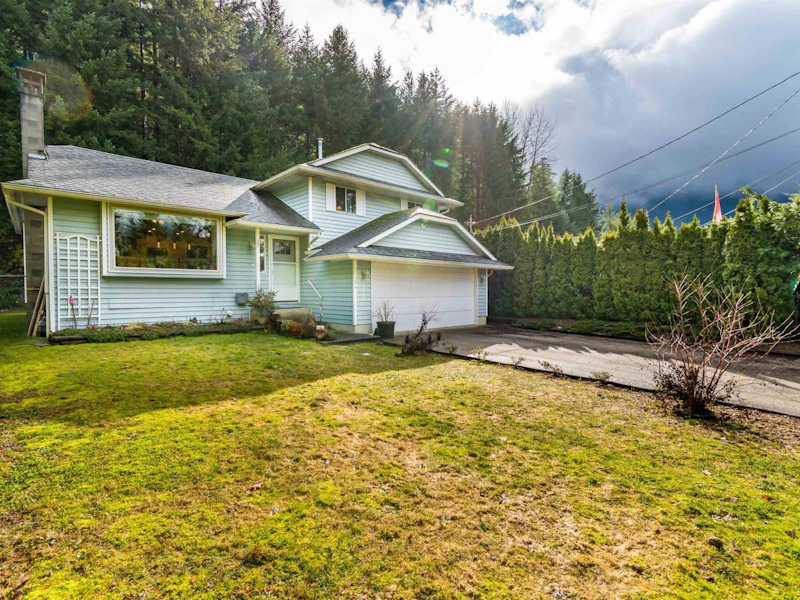 21464 Richmond Drive, Hope BC V0X 1L1