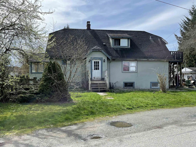45758 Henderson Avenue, Chilliwack, BC, V2P 2Y3