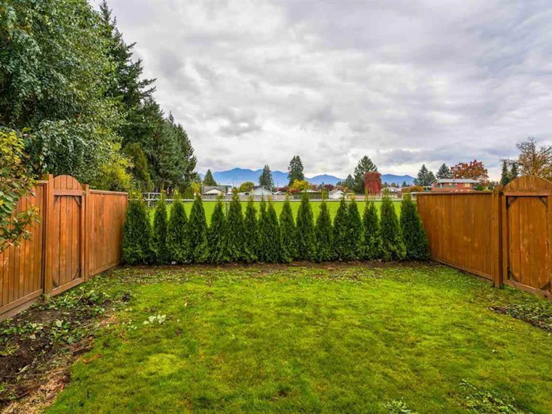 8 - 9473 Hazel Street, Chilliwack BC V2P 5M9