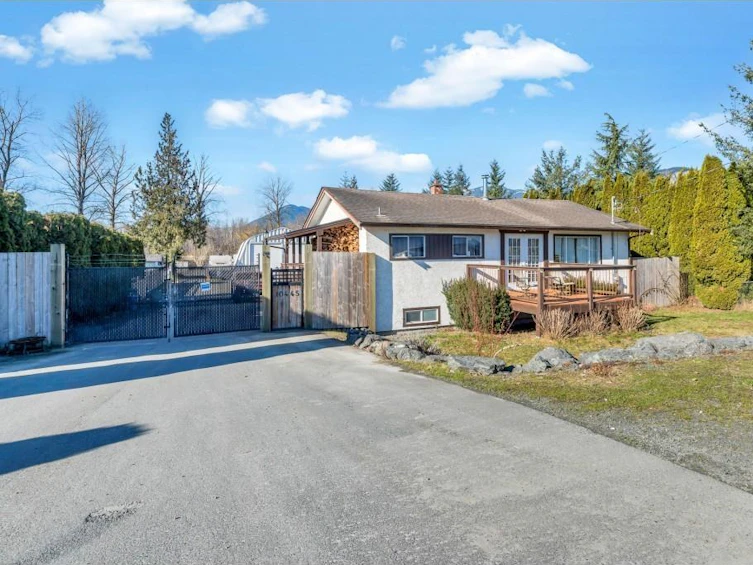 10445 Young Road, Chilliwack, BC, V2P 8C4