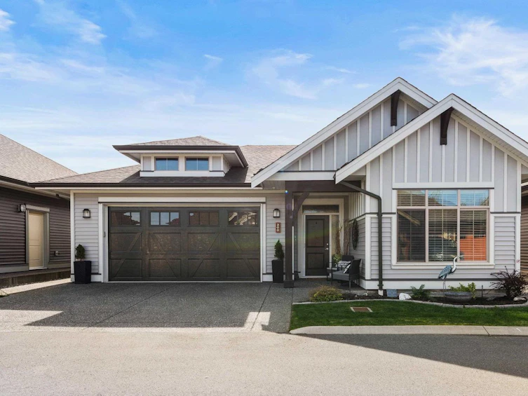 200-45900 South Sumas Road, Chilliwack, BC, V2R 0S9