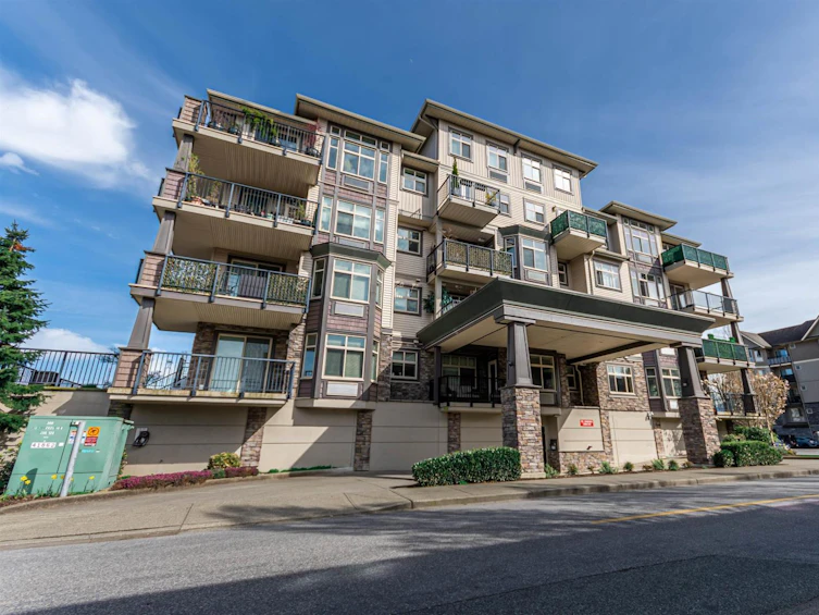 300-9060 Birch Street, Chilliwack, BC, V2P 4N4