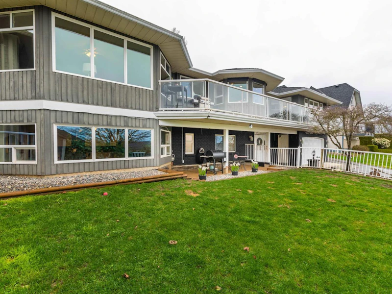 8623 Sunrise Drive, Chilliwack BC V2R 3H9