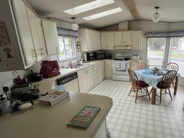 209-45835 Sleepy Hollow Road, Cultus Lake, BC, V2R 5A5