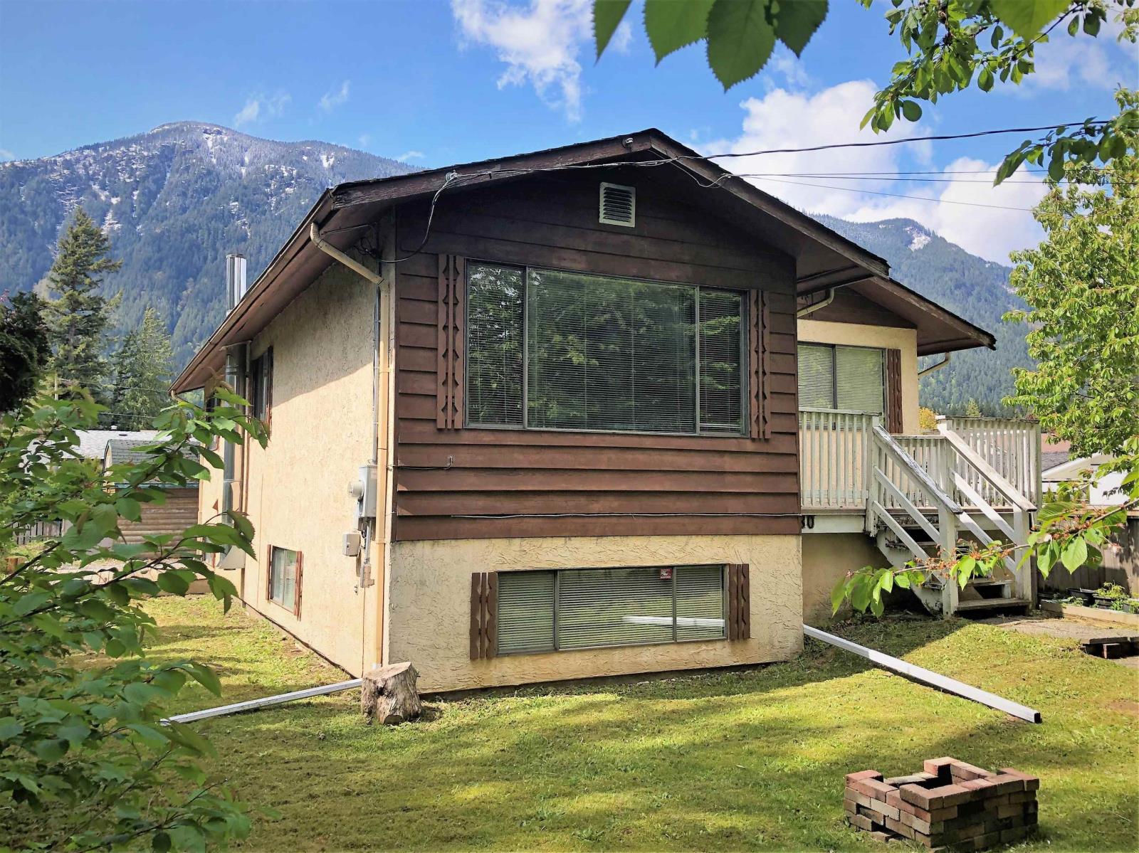 280 Cariboo Avenue, Hope, BC, V0X 1L0