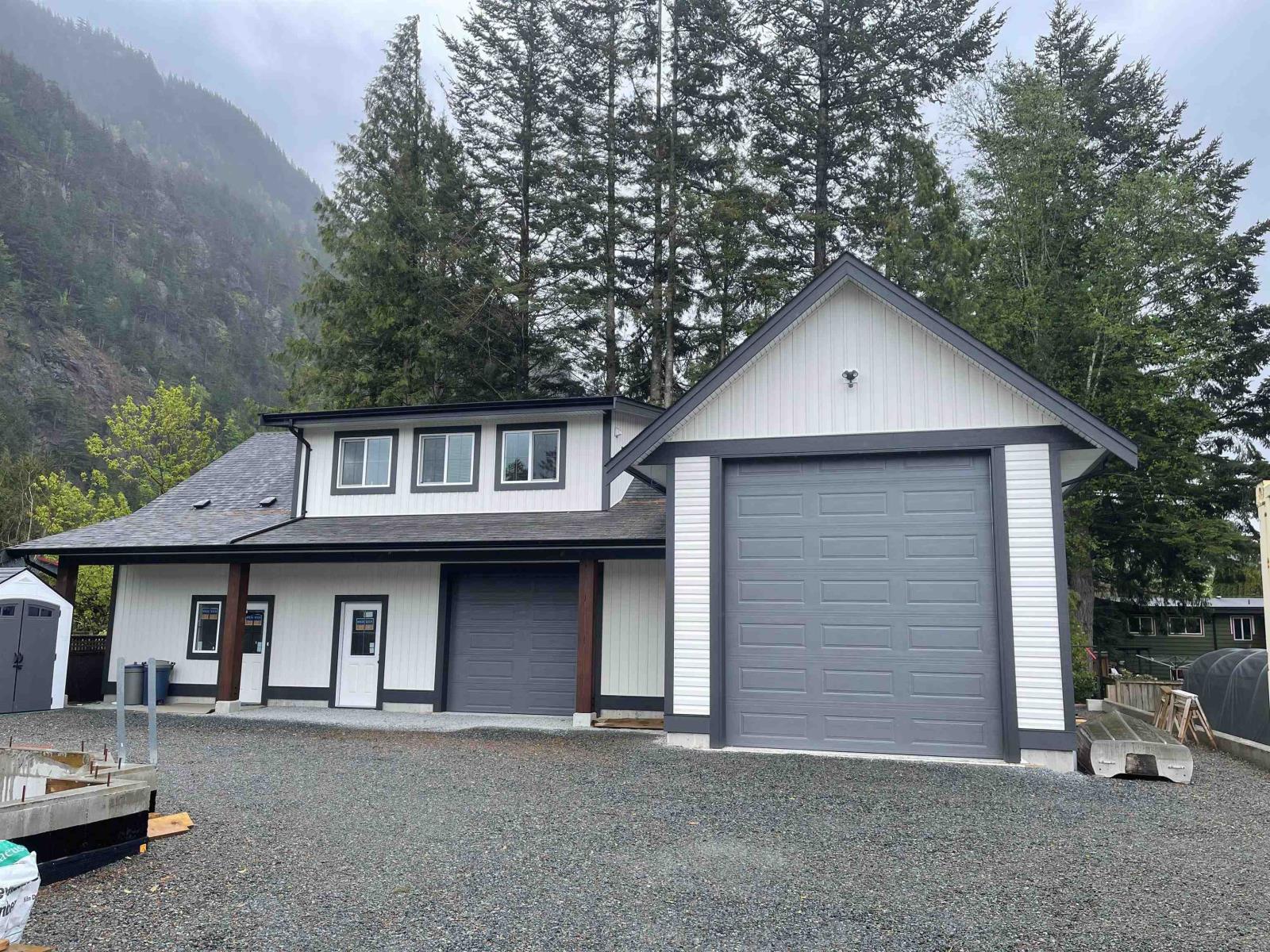 522 Echo Avenue, Harrison Hot Springs, BC, V0M 1K0