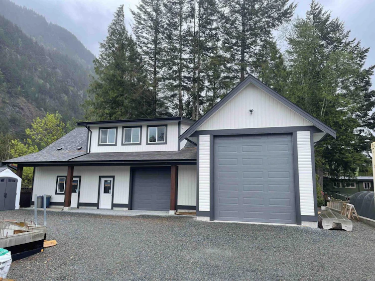 522 Echo Avenue, Harrison Hot Springs, BC, V0M 1K0