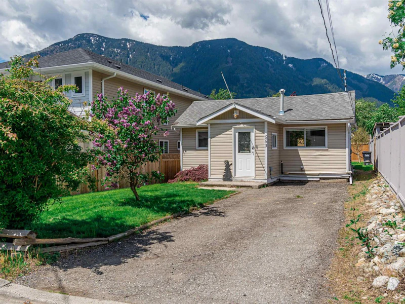 553 Douglas Street, Hope BC V0X 1L4
