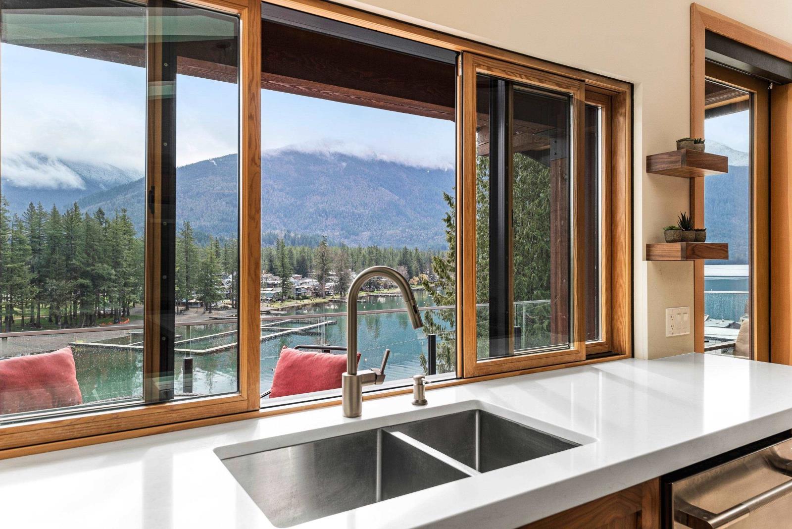 309 Munroe Avenue, Cultus Lake, BC, V2R 5A2