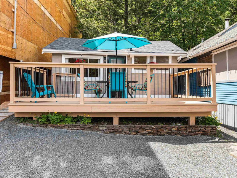206 Lakeshore Drive, Cultus Lake BC V2R 5A1