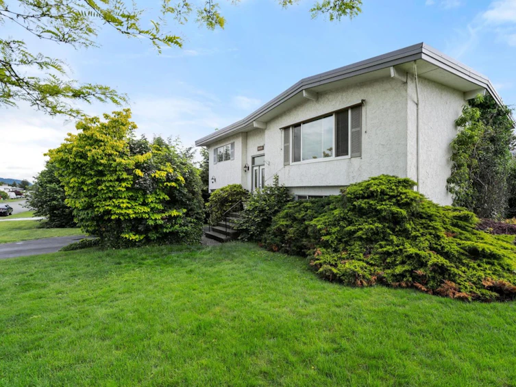 8650 Baker Drive, Chilliwack, BC, V2P 7A4