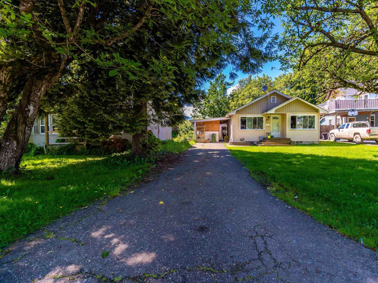 9475 Stanley Street, Chilliwack, BC, V2P 3Y2