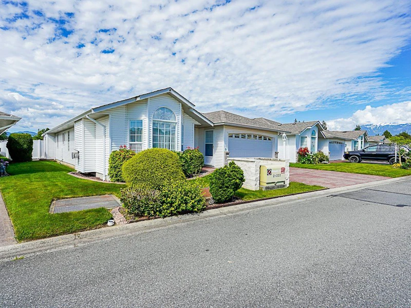 6 - 9102 Hazel Street, Chilliwack BC V2P 5N4