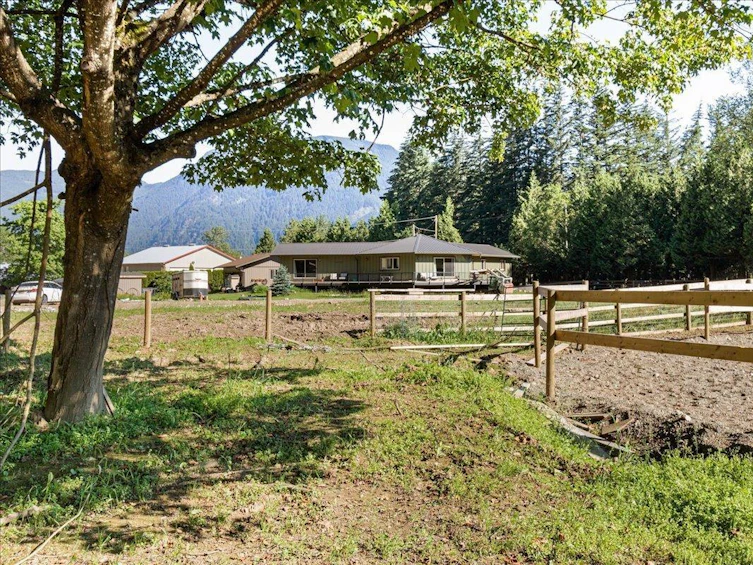 6230 Mountain View Road, Agassiz, BC, V0M 1A4