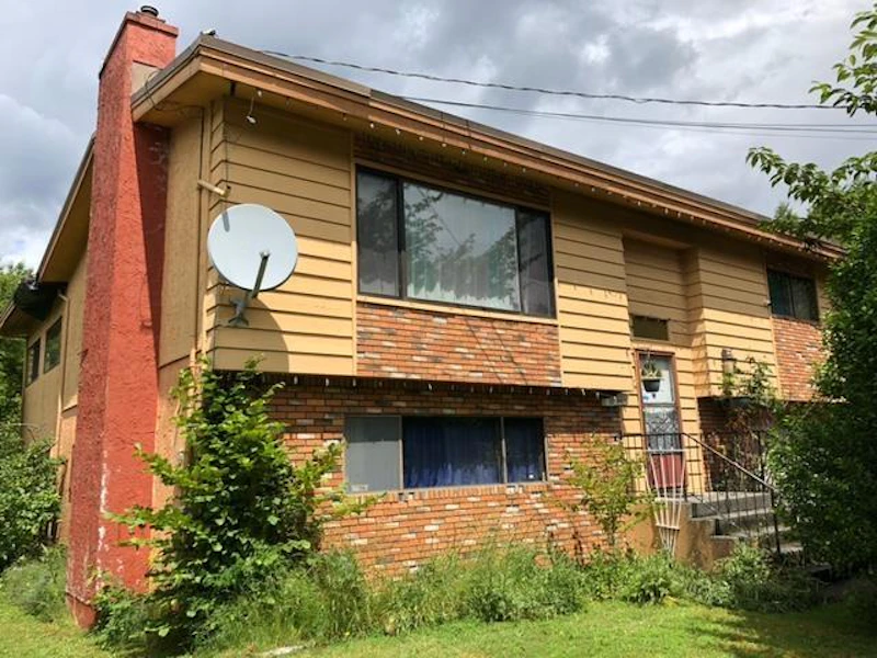 308 3rd Avenue, Hope BC V0X 1L0