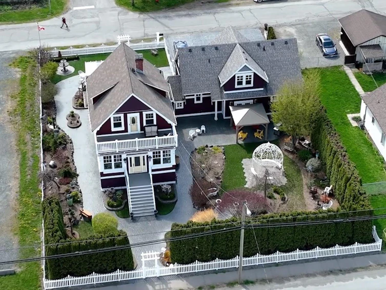 6892 Lougheed Highway, Burnaby, BC, V0M 1A1