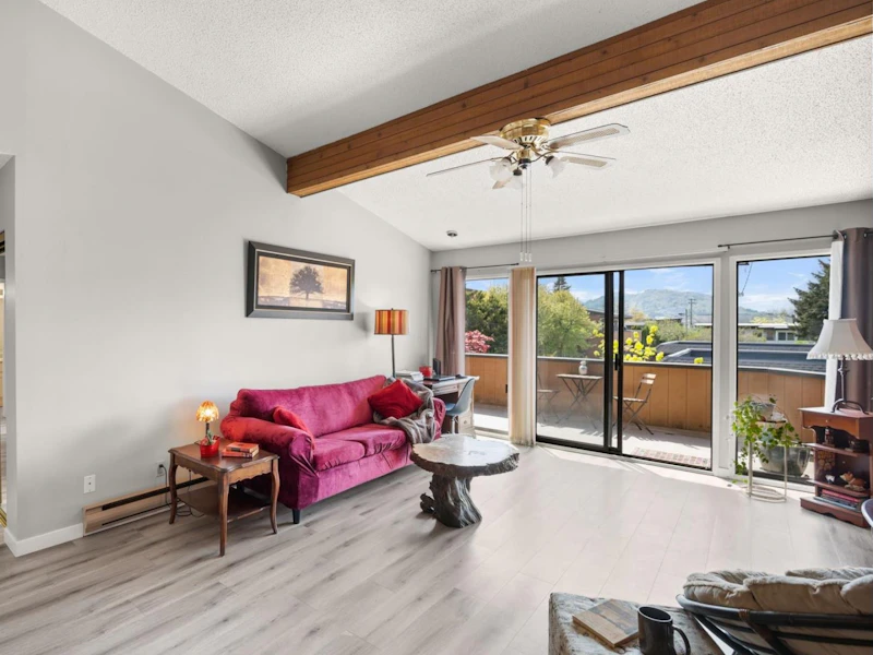 203 - 46210 Chilliwack Central Road, Chilliwack BC V2P 1J8