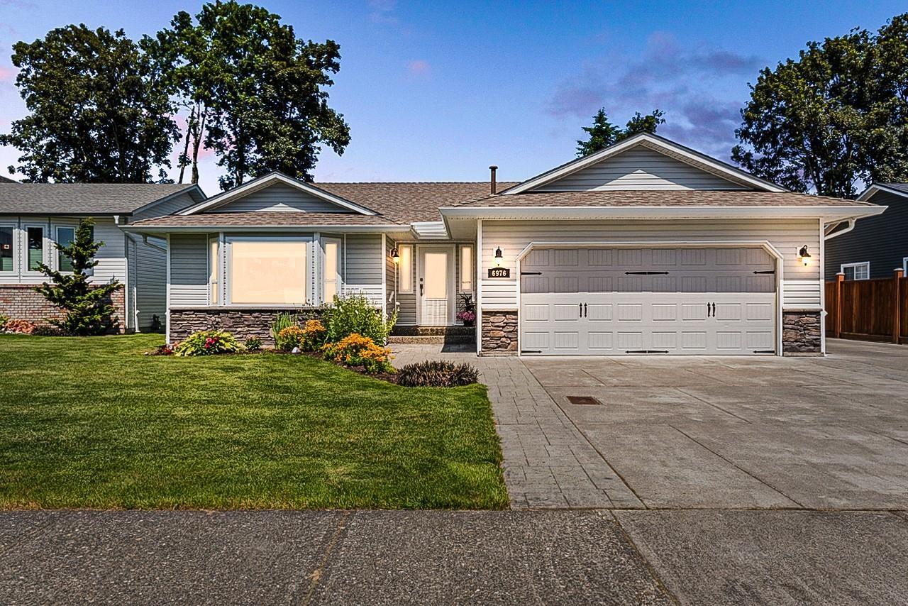 6976 Coach Lamp Drive, Chilliwack, BC, V2R 2Y7