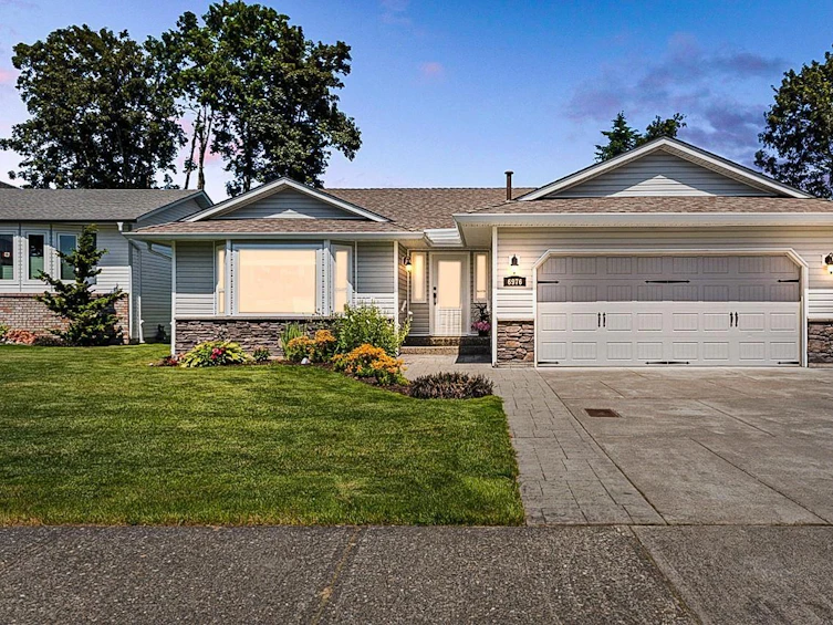 6976 Coach Lamp Drive, Chilliwack, BC, V2R 2Y7