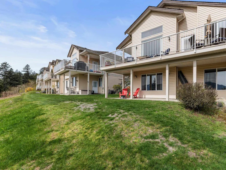 49-8590 Sunrise Drive, Chilliwack, BC, V2R 3Z4