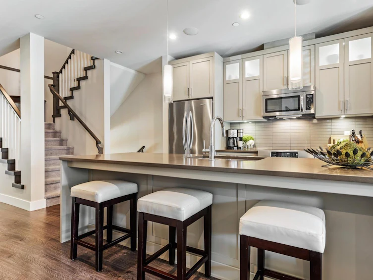 5733 Mitchell Street, Chilliwack, BC, V2R 0P2