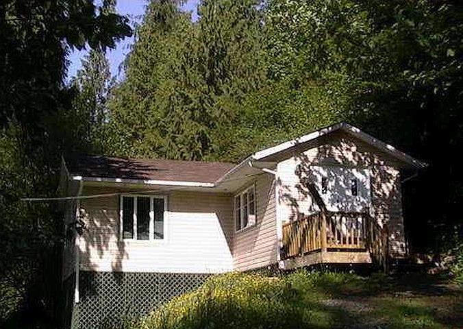 45992 Gurney Road, Cultus Lake, BC, V2R 5A8