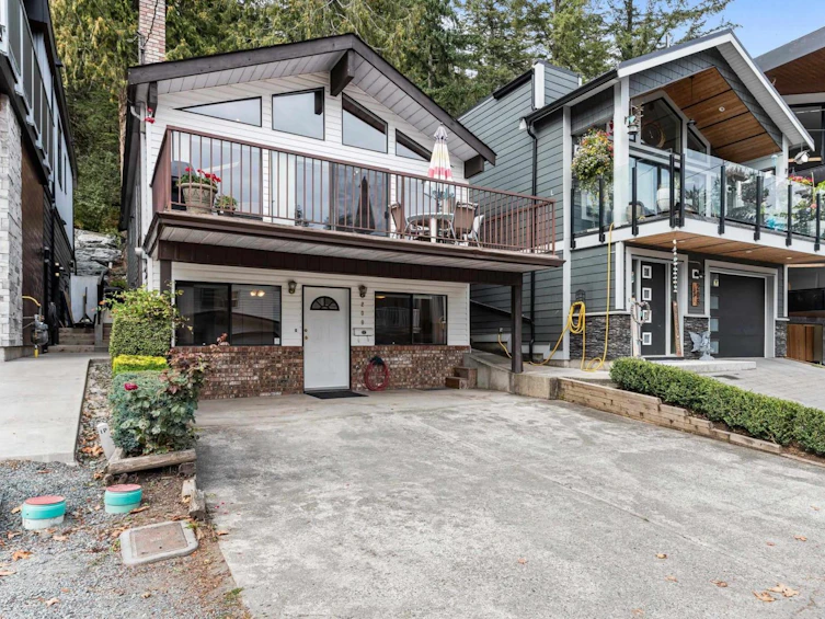 209 Lakeshore Drive, Cultus Lake, BC, V2R 5A1