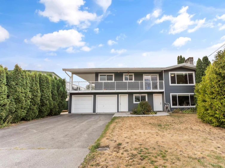 360 4th Avenue, Hope, BC, V0X 1L0