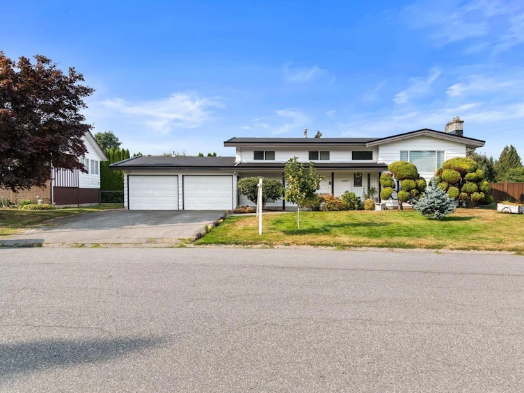 45907 Lake Drive, Chilliwack, BC, V2R 3T3