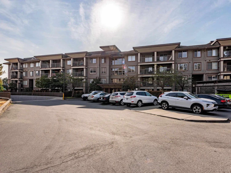201-45555 Yale Road, Chilliwack, BC, V2P 0A9