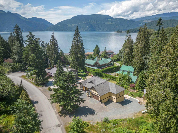 7552 Hicks Lake Road, Harrison Hot Springs, BC, V0M 1A0