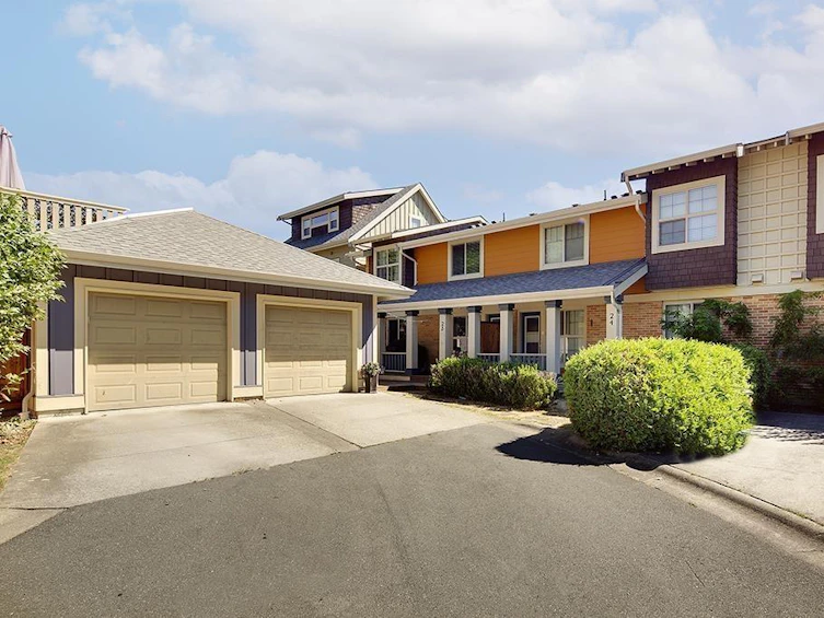 23-5851 Cowichan Street, Victoria, BC, V2R 0J7